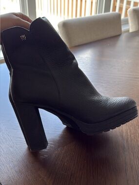 DKNY Black Leather Ankle Booties